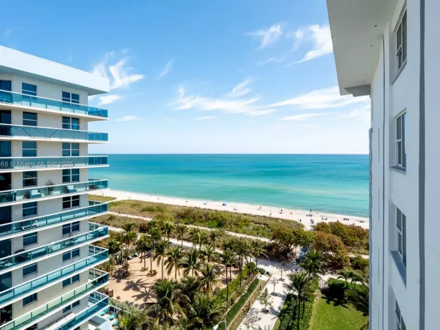 2-bedroom condo for rent in Surfside - 9195 Collins Ave 1103 - MondialRealty