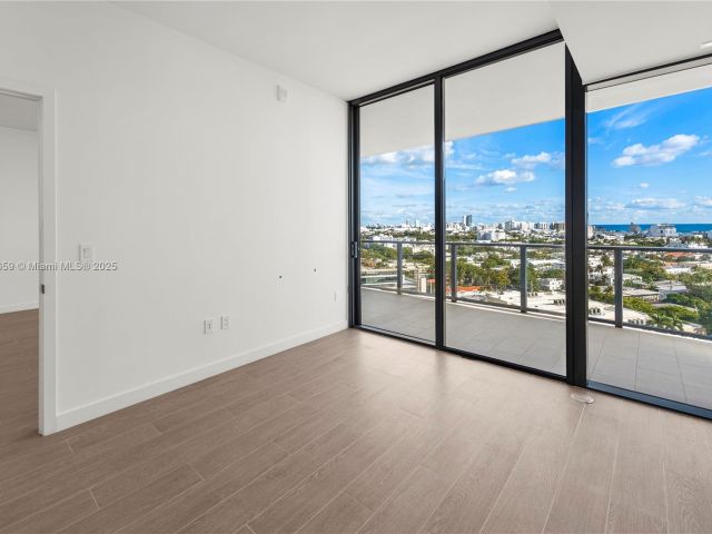 Apartment for sale  Unit #1608 - photo 5693192