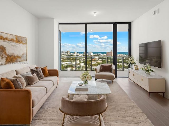 Apartment for sale  Unit #1608 - photo 5693208