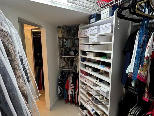 Apartment for sale  Unit #1215 - photo 5689911