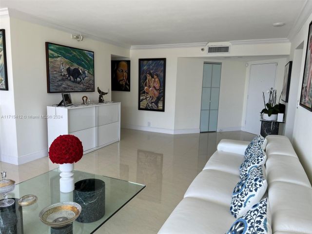 Apartment for sale  Unit #1215 - photo 5689922