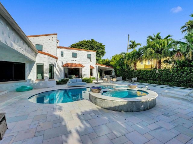 Home for rent at 614 POINCIANA - photo 5760932