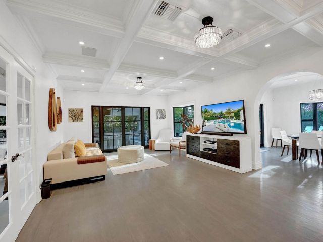 Home for rent at 614 POINCIANA - photo 5760936