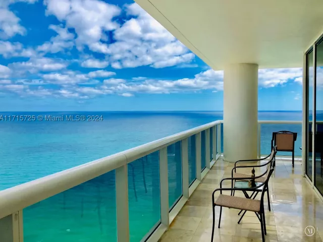 2-bedroom condo for rent in Hallandale Beach - 1850 S Ocean Dr 3310 - MondialRealty