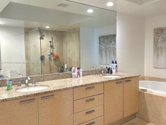 Apartment for rent  Unit #3310 - photo 6702061