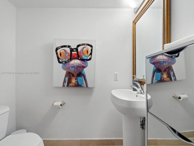 Apartment for rent  Unit #2211 - photo 5924237