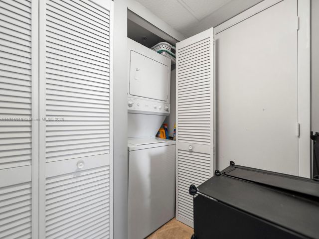 Apartment for rent  Unit #2211 - photo 5924238