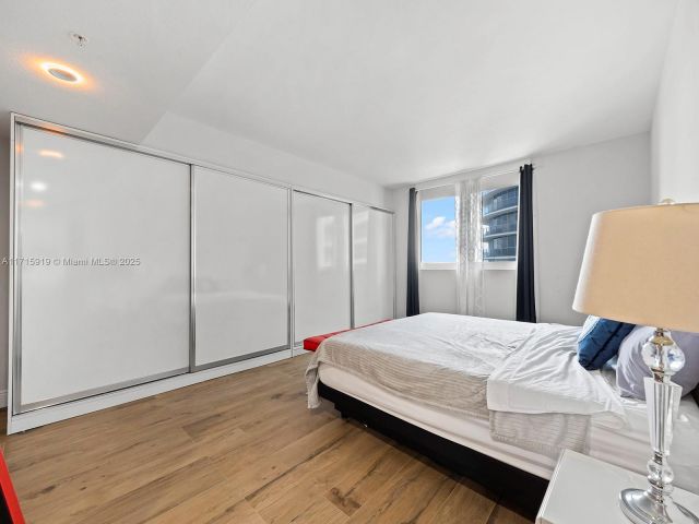 Apartment for rent  Unit #2211 - photo 5924241