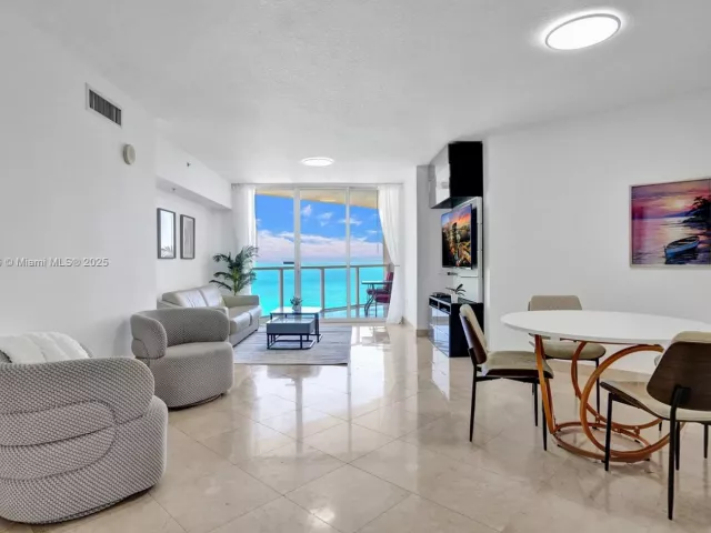 1-bedroom condo for rent in Sunny Isles Beach - 16699 Collins Ave 2405 - MondialRealty