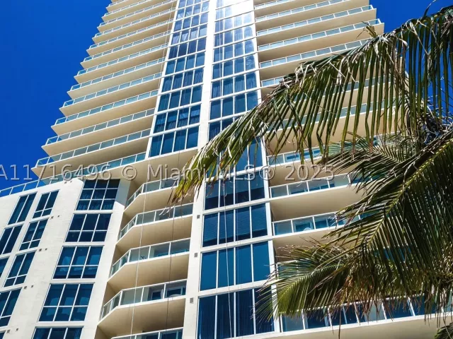 1-bedroom condo for rent in Sunny Isles Beach - 16699 Collins Ave 2405 - MondialRealty