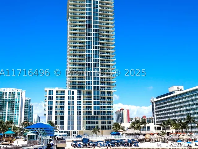 1-bedroom condo for rent in Sunny Isles Beach - 16699 Collins Ave 2405 - MondialRealty