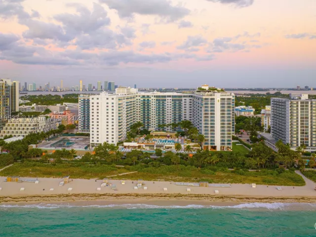 3-bedroom condo for rent in Miami Beach - 102 24th St 1540 - MondialRealty