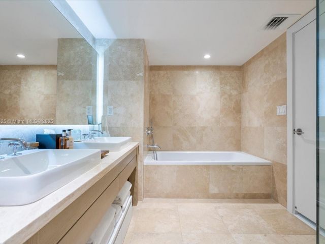 Apartment for rent  Unit #1413 - photo 6230700