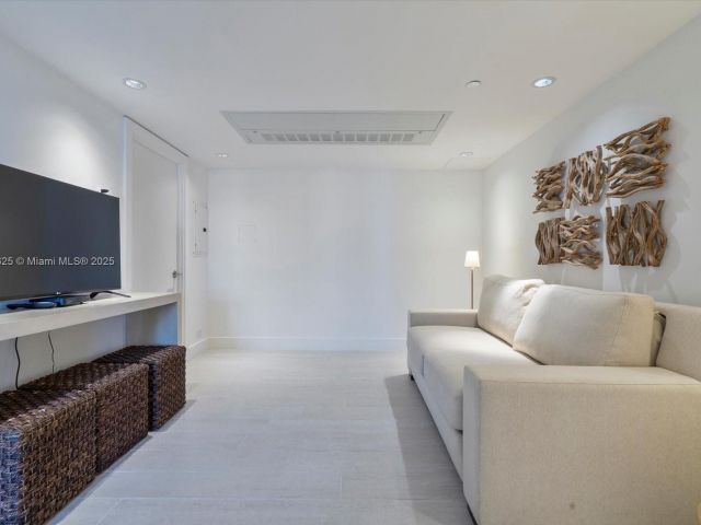 Apartment for rent  Unit #1413 - photo 6230709