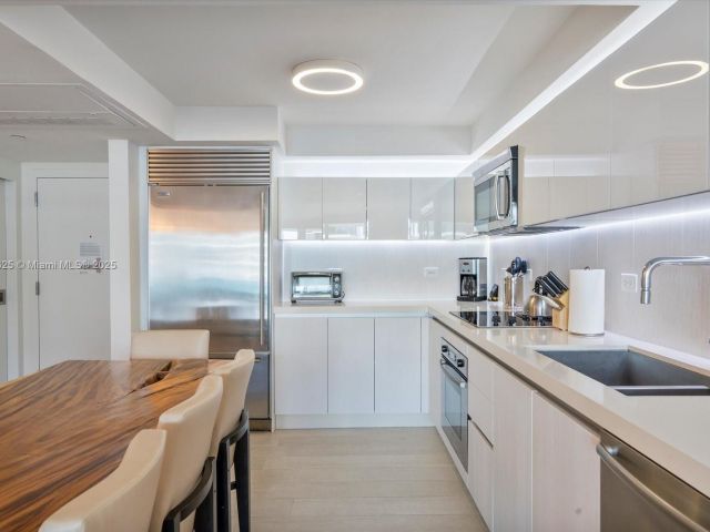 Apartment for rent  Unit #1413 - photo 6230711