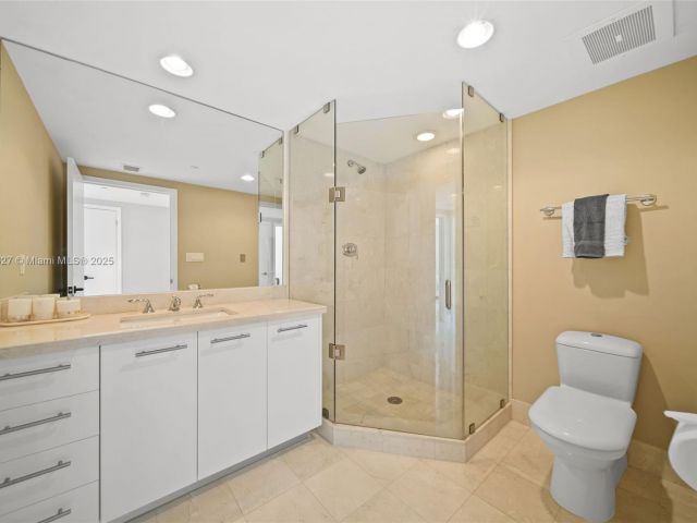 Apartment for sale  Unit #1214 - photo 5683724