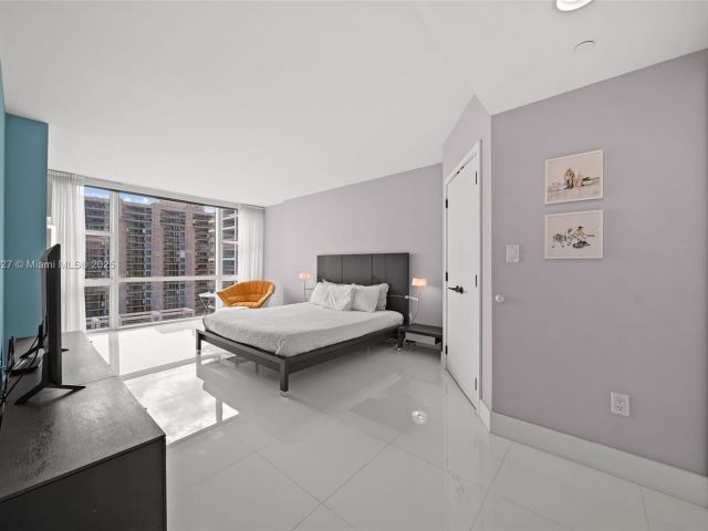 Apartment for sale  Unit #1214 - photo 5683730