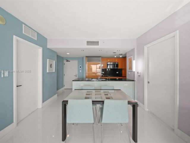 Apartment for sale  Unit #1214 - photo 5683733