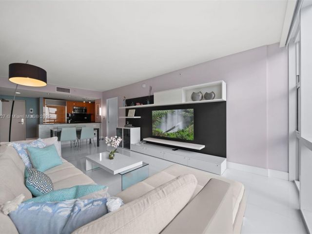 Apartment for sale  Unit #1214 - photo 5683735