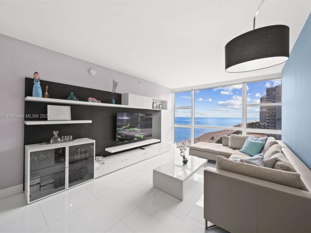 Apartment for sale  Unit #1214 - photo 5683740