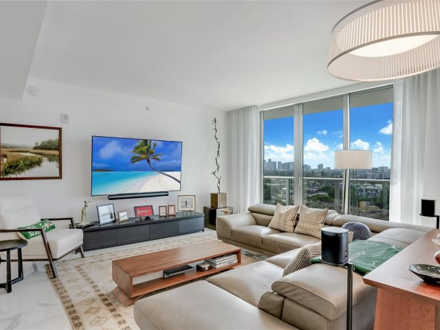 Apartment for sale  Unit #1203 - photo 5713117