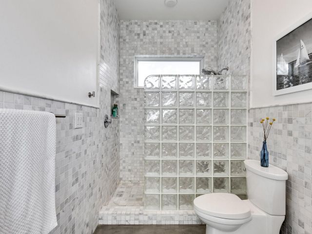 Home for sale at 540 NE 10th Ave - photo 5891508