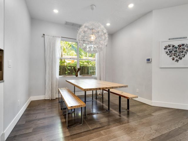 Home for sale at 540 NE 10th Ave - photo 5891514