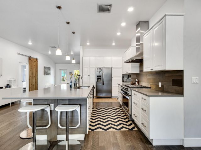 Home for sale at 540 NE 10th Ave - photo 5891516