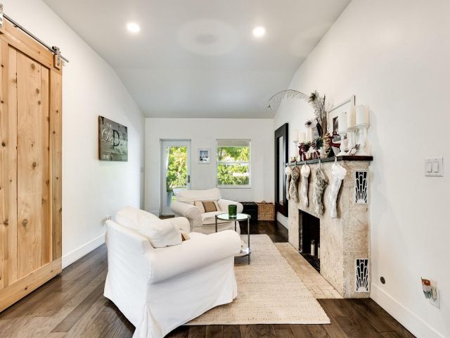 Home for sale at 540 NE 10th Ave - photo 5891519