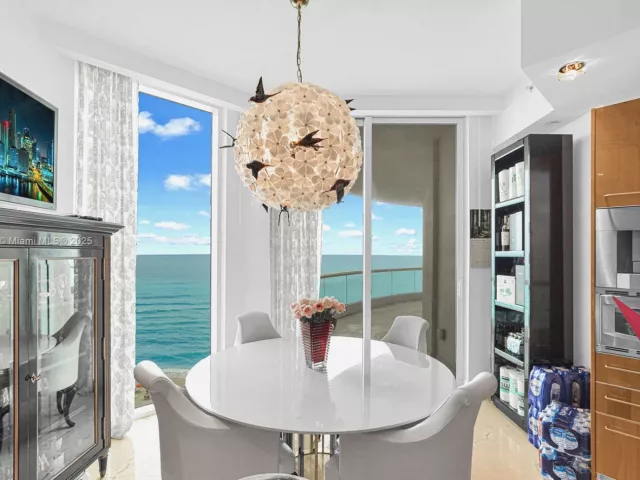 Apartment for rent  Unit #1004 - photo 5665863