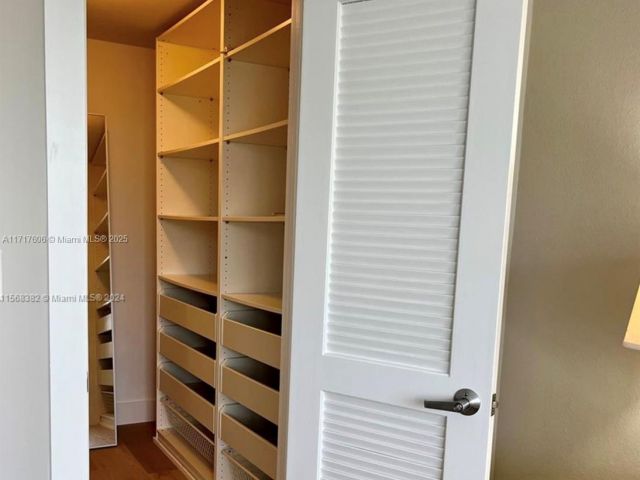 Apartment for sale  Unit #331 - photo 5583573