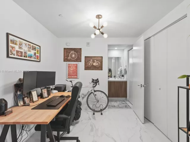 Apartment for sale  Unit #4009 - photo 5772344