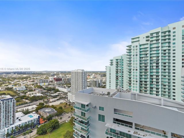 Apartment for sale  Unit #4009 - photo 5772341