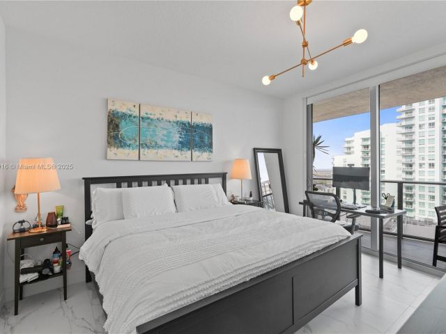 Apartment for sale  Unit #4009 - photo 5772351