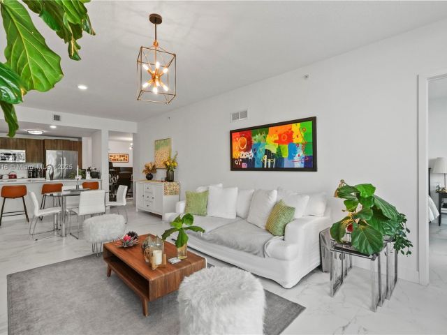 Apartment for sale  Unit #4009 - photo 5772353