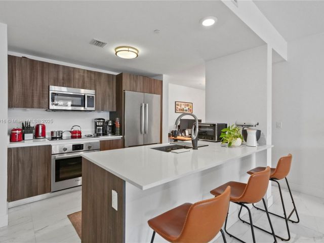 Apartment for sale  Unit #4009 - photo 5772360