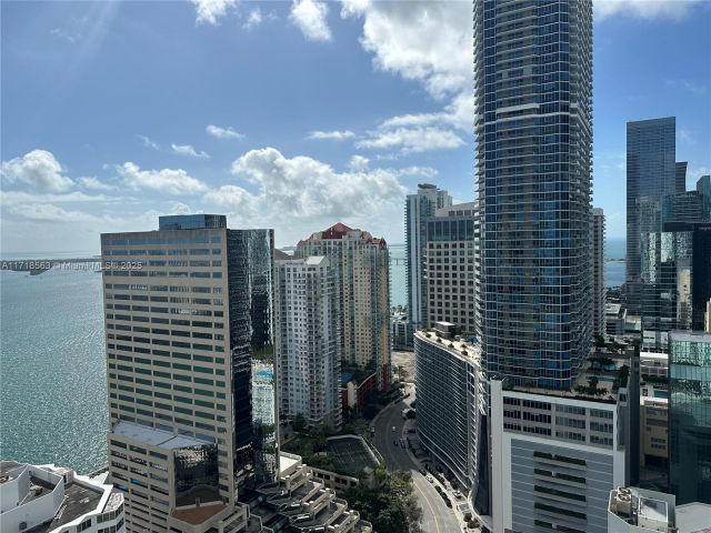 Apartment for sale  Unit #3505 - photo 5798603