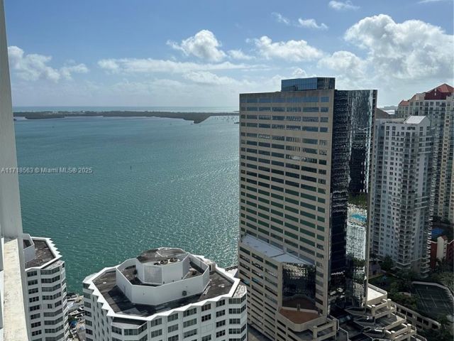 Apartment for sale  Unit #3505 - photo 5798604