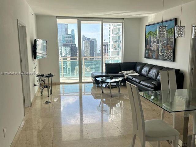 Apartment for sale  Unit #3505 - photo 5798607