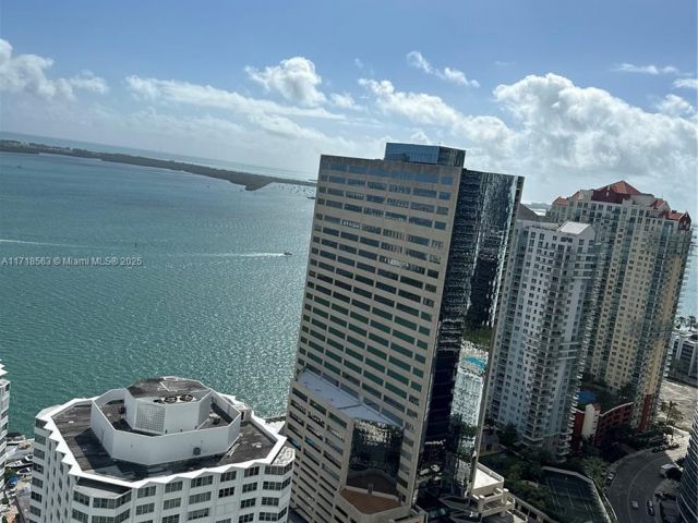 Apartment for sale  Unit #3505 - photo 5798609