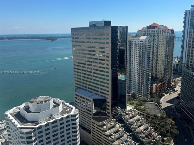 Apartment for sale  Unit #3505 - photo 5798616