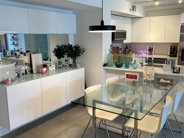 Apartment for sale  Unit #303 - photo 6918191