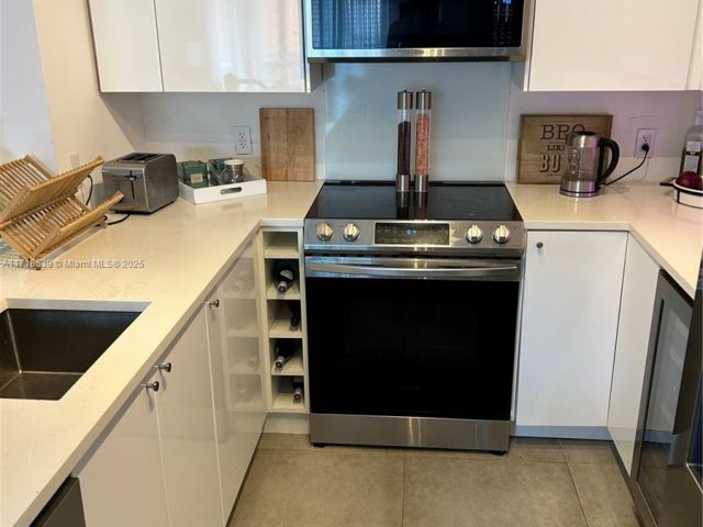 Apartment for sale  Unit #303 - photo 6918192