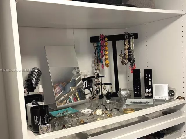 2-bedroom condo for sale in Miami Beach - 90 Alton Rd 303 - MondialRealty