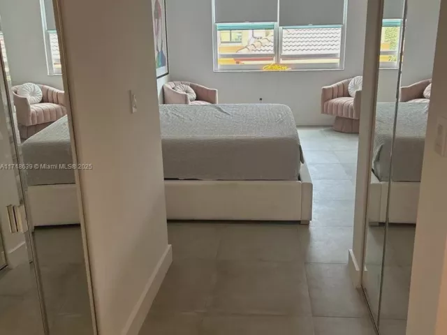 2-bedroom condo for sale in Miami Beach - 90 Alton Rd 303 - MondialRealty