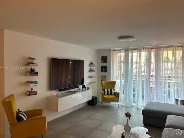 2-bedroom condo for sale in Miami Beach - 90 Alton Rd 303 - MondialRealty