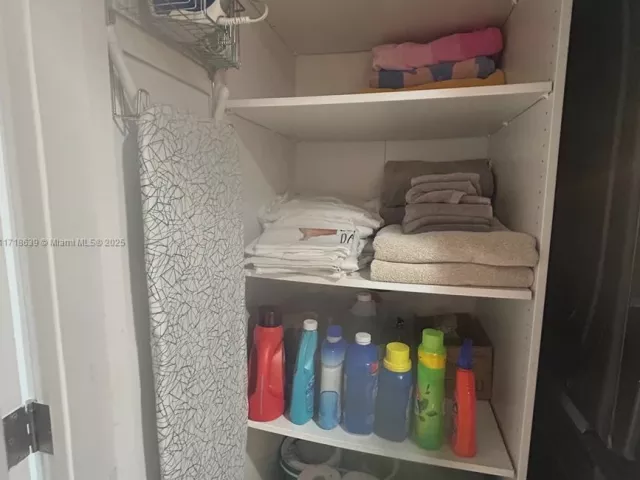 2-bedroom condo for sale in Miami Beach - 90 Alton Rd 303 - MondialRealty