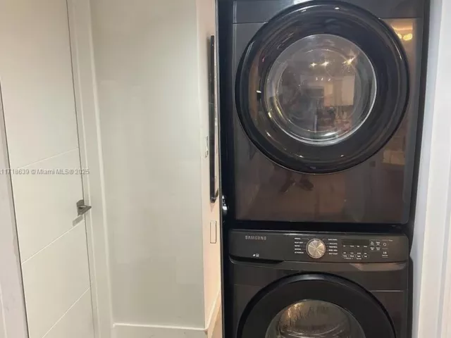 2-bedroom condo for sale in Miami Beach - 90 Alton Rd 303 - MondialRealty