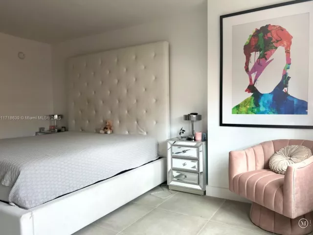 2-bedroom condo for sale in Miami Beach - 90 Alton Rd 303 - MondialRealty