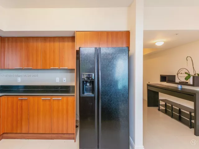 2-bedroom condo for sale in Sunny Isles Beach - 16699 Collins Ave 1709 - MondialRealty